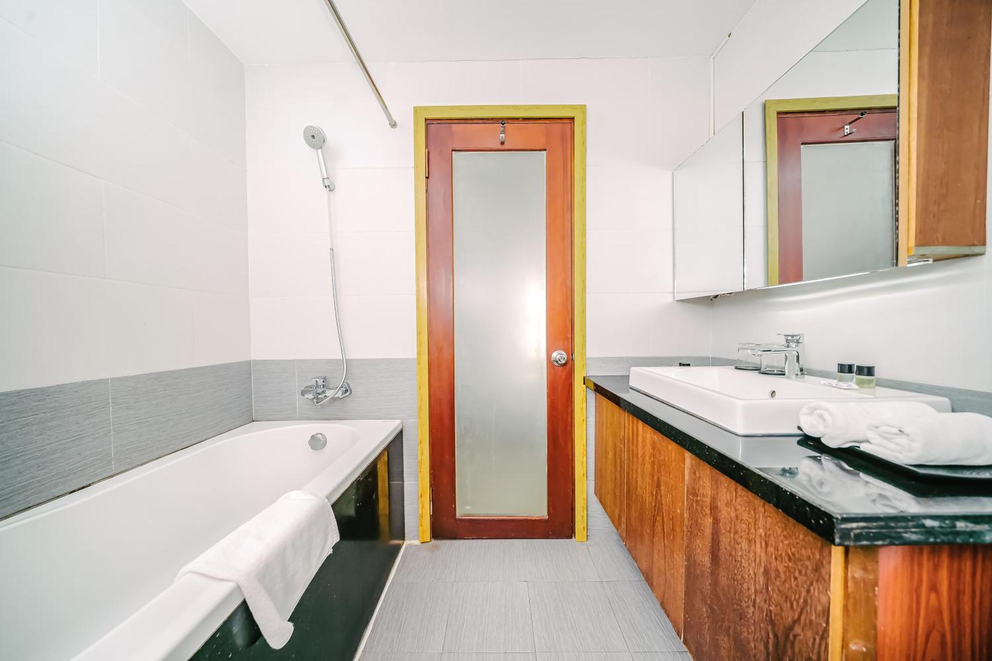 Hotel Gemma & Near Dragon Bridge Đà Nẵng